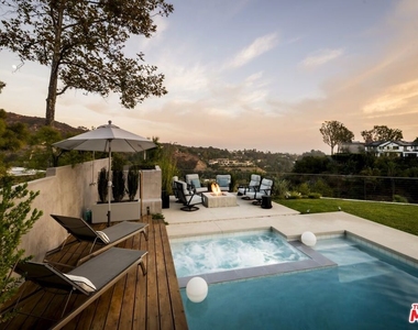 2344 Banyan Drive - Photo Thumbnail 51
