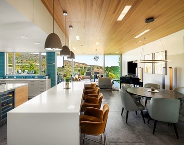 2344 Banyan Drive - Photo Thumbnail 18