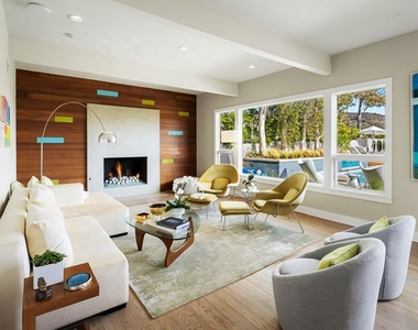 2344 Banyan Drive - Photo Thumbnail 3