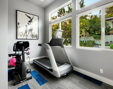 2344 Banyan Drive - Photo Thumbnail 32
