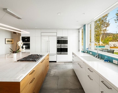 2344 Banyan Drive - Photo Thumbnail 23