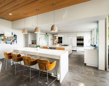 2344 Banyan Drive - Photo Thumbnail 22