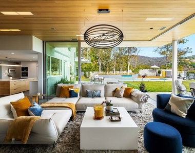 2344 Banyan Drive - Photo Thumbnail 1