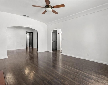 8908 Gibson Street - Photo Thumbnail 4