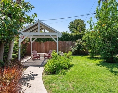 8908 Gibson Street - Photo Thumbnail 13