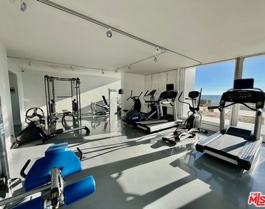 17350 W Sunset Boulevard - Photo Thumbnail 16