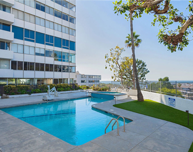 17350 W Sunset Boulevard - Photo Thumbnail 14