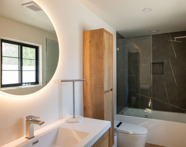 22269 Avenue San Luis - Photo Thumbnail 18