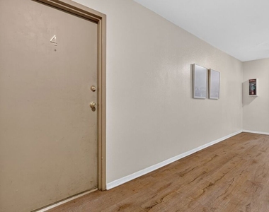 10 19th Avenue - Photo Thumbnail 5