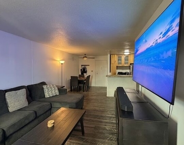 5585 E Pacific Coast Highway - Photo Thumbnail 5