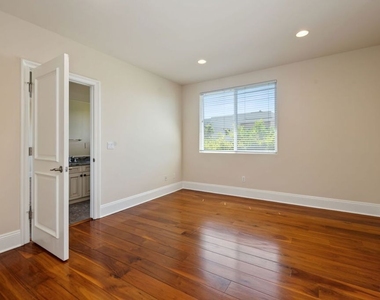 419 N Laurel Avenue - Photo Thumbnail 35