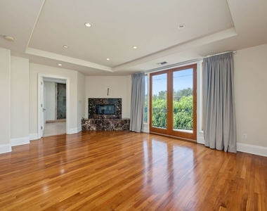 419 N Laurel Avenue - Photo Thumbnail 25