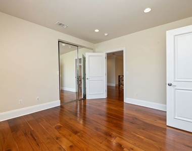 419 N Laurel Avenue - Photo Thumbnail 36