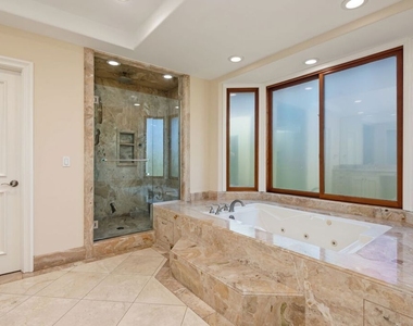 419 N Laurel Avenue - Photo Thumbnail 29