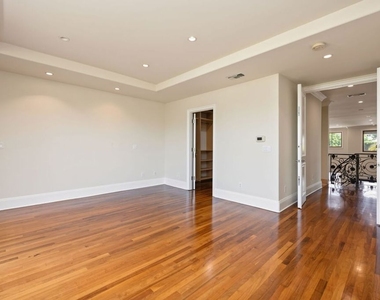 419 N Laurel Avenue - Photo Thumbnail 27