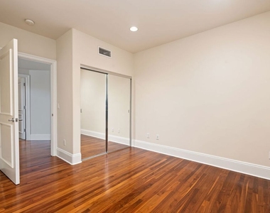 419 N Laurel Avenue - Photo Thumbnail 20