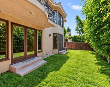 419 N Laurel Avenue - Photo Thumbnail 47