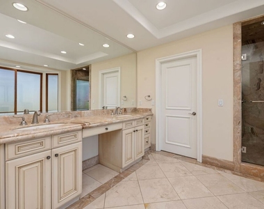 419 N Laurel Avenue - Photo Thumbnail 30