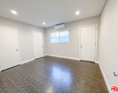 1117 S Bedford Street - Photo Thumbnail 5