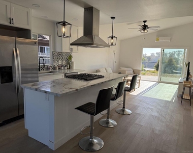 664 Carefree Dr - Photo Thumbnail 4