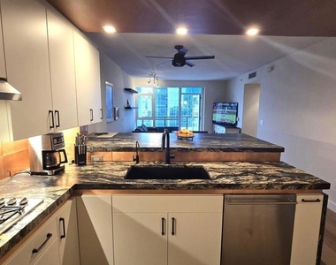325 7th Ave - Photo Thumbnail 6