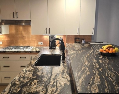 325 7th Ave - Photo Thumbnail 4