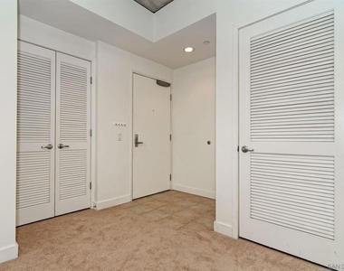 801 Ash St - Photo Thumbnail 3