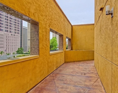 801 Ash St - Photo Thumbnail 18