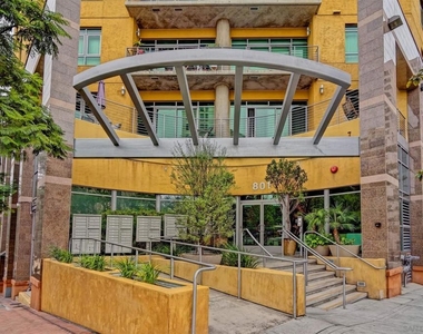 801 Ash St - Photo Thumbnail 35