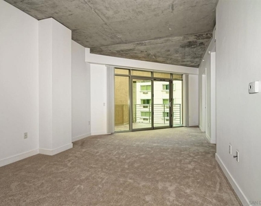 801 Ash St - Photo Thumbnail 10
