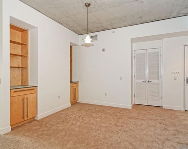 801 Ash St - Photo Thumbnail 1