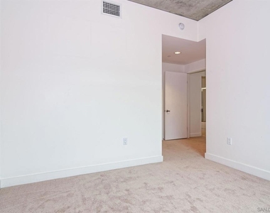 801 Ash St - Photo Thumbnail 26