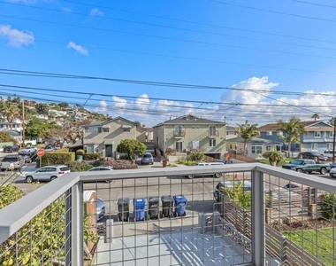 3043 Oliphant St - Photo Thumbnail 19