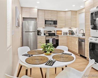 3043 Oliphant St - Photo Thumbnail 6