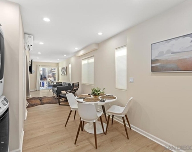 3043 Oliphant St - Photo Thumbnail 9