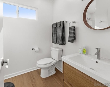 3043 Oliphant St - Photo Thumbnail 15