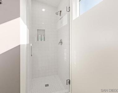 3043 Oliphant St - Photo Thumbnail 16