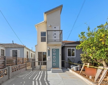 3043 Oliphant St - Photo Thumbnail 20