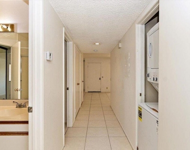 200 E Racquet Club Road - Photo Thumbnail 21