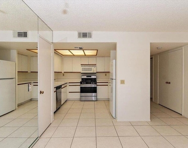 200 E Racquet Club Road - Photo Thumbnail 8