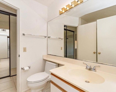200 E Racquet Club Road - Photo Thumbnail 20