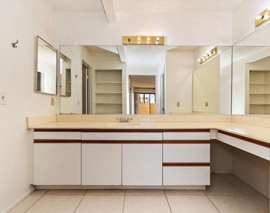 200 E Racquet Club Road - Photo Thumbnail 14