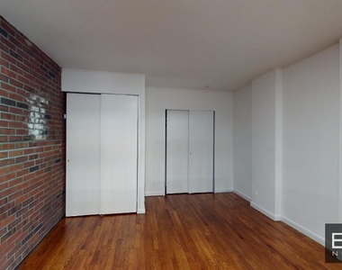 East 88th Street - Photo Thumbnail 1