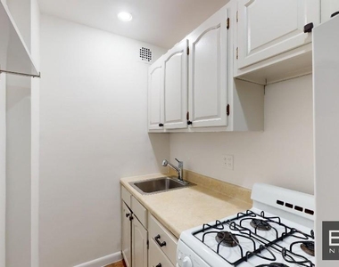 East 88th Street - Photo Thumbnail 2