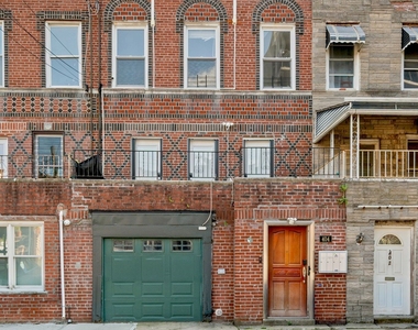 404 Hawthorne Street - Photo Thumbnail 14
