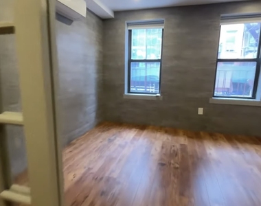 102 Mott Street - Photo Thumbnail 2