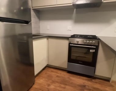 102 Mott Street - Photo Thumbnail 7