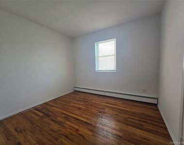 29 Lambert Avenue - Photo Thumbnail 14
