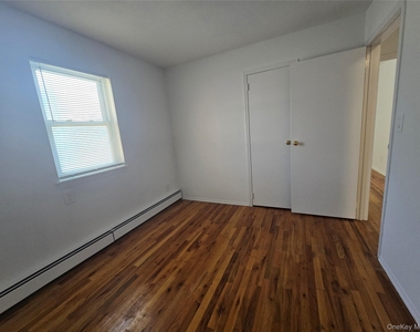 29 Lambert Avenue - Photo Thumbnail 13