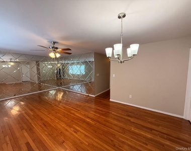112 N Columbus Avenue - Photo Thumbnail 1